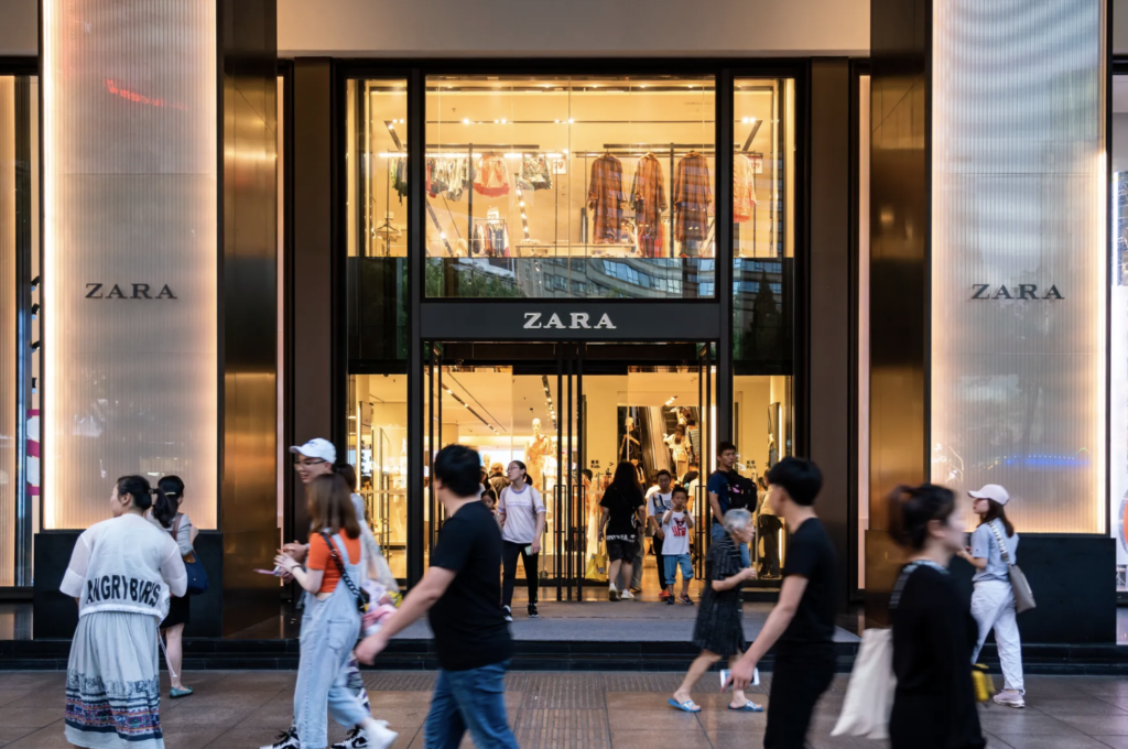 An image of a Zara store from outside